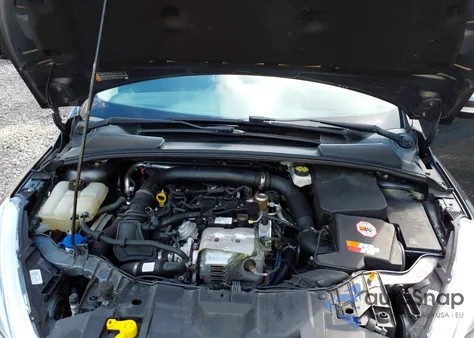 2018 Ford Focus Se z USA, uszkodzony, nr VIN 1FADP3FE0JL284107